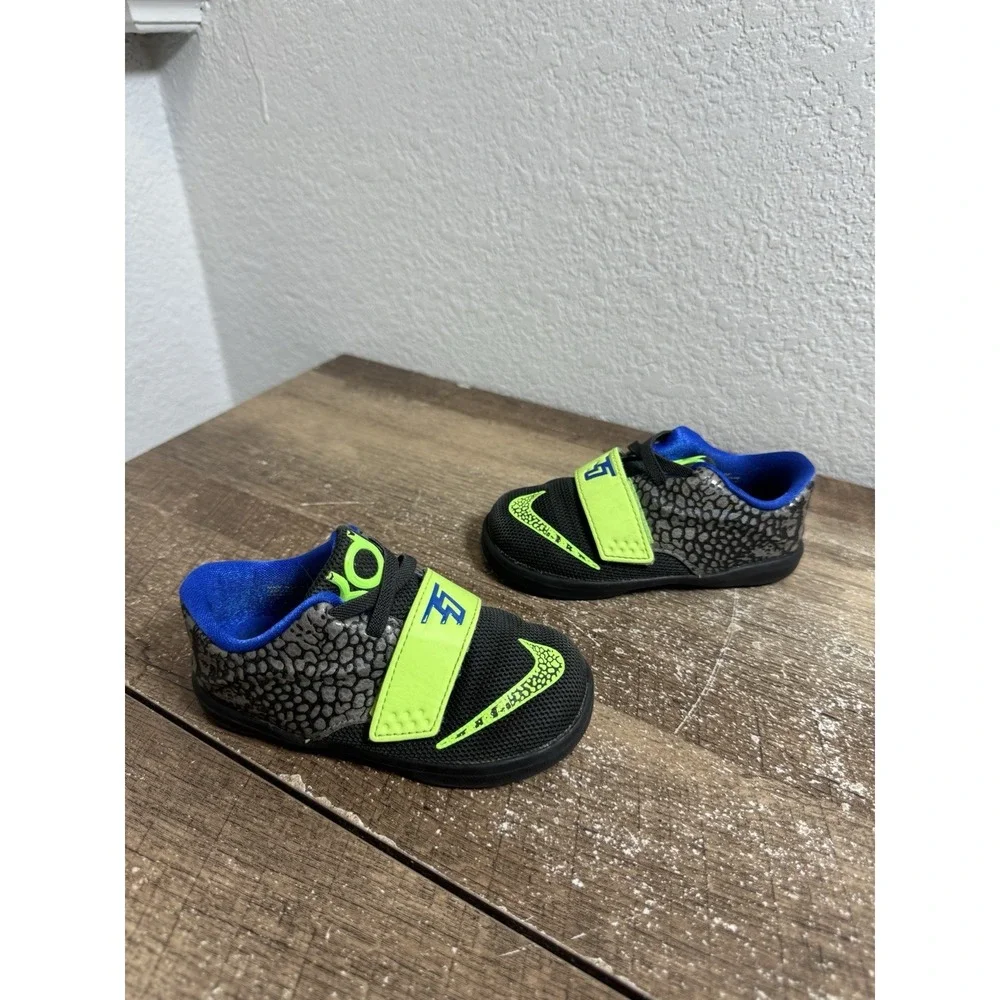 Nike KD 7 Electric EEL Size 7C Basketball Shoes Kids Black‎ Green